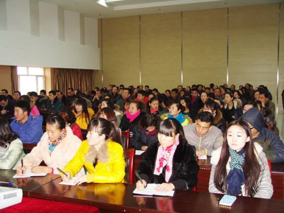 內(nèi)強(qiáng)個(gè)人素質(zhì)，外塑企業(yè)形象