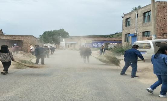 以&ldquo;慶七一&rdquo;為載體，物產(chǎn)工投公司黨委將&ldquo;黨的建設(shè)重點強化年&rdquo;活動向基層延伸